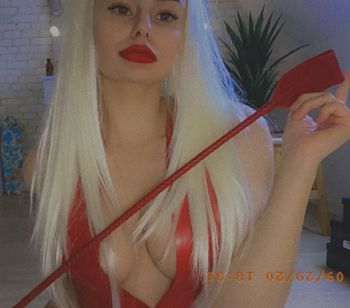 nude tentatrix doing latex selfie