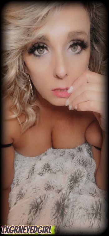 nude texasgreeneyedgirl doing streamer selfie