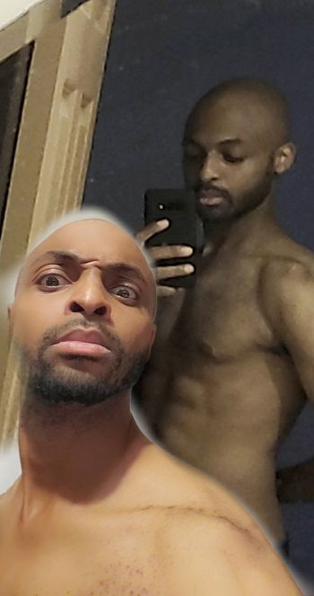 nude the1stwillie doing ebony selfie