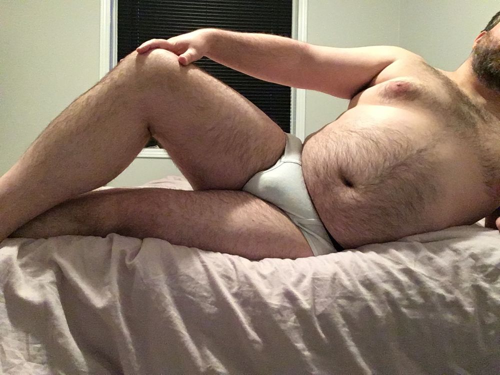 thebigbaddaddybear OnlyFans doing big ass