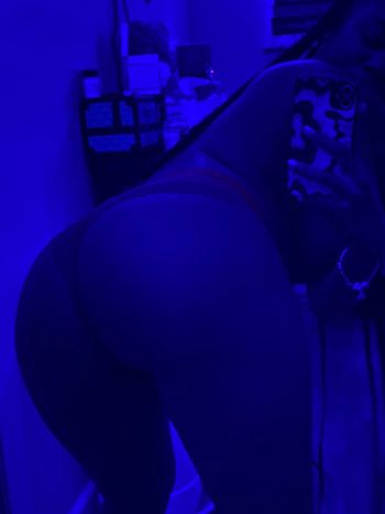 thebougieone21 OnlyFans curves selfie