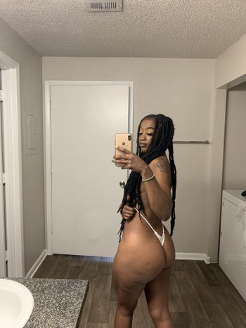 nude theeblackbeauty leaking exhibitionism selfie