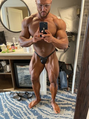 themuscle OnlyFans messaging