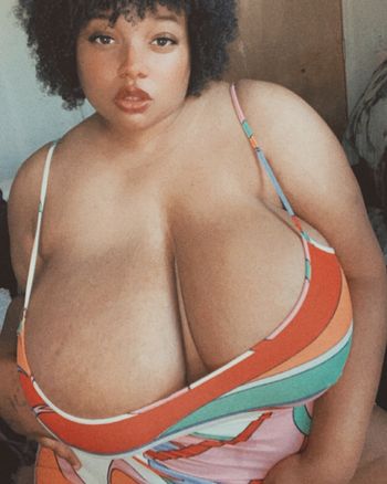 nude theofficialplussizefairy posting hispanic