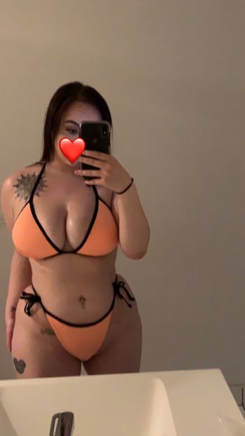 nude theprettyybrxt posting custom content