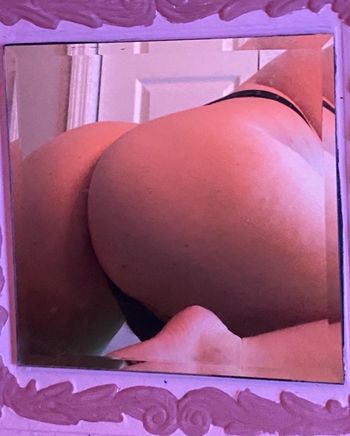 nude thiccassnow recording latina selfie