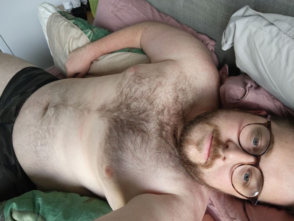 thickfurr OnlyFans showing male