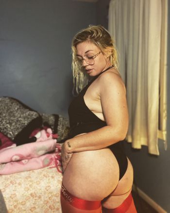 nude thickywoahvicky showing latina