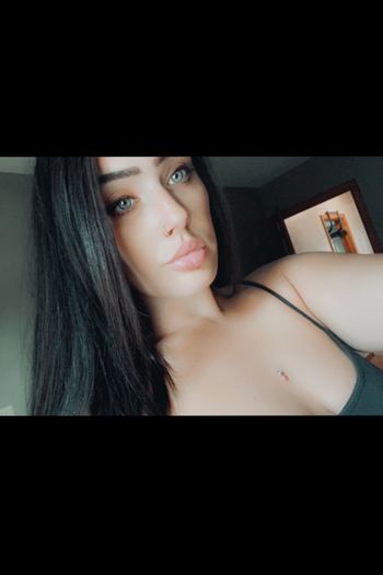 nude ticklemekylee showing latina selfie