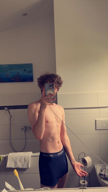 nude timothee.regan posting latina