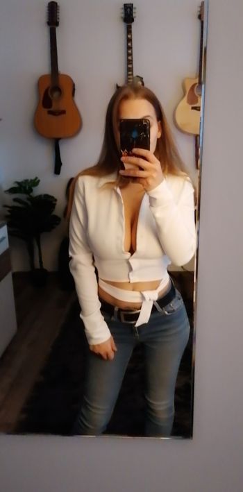 tinytina98 OnlyFans Austria