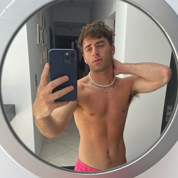 nude touchdalight leaking white selfie