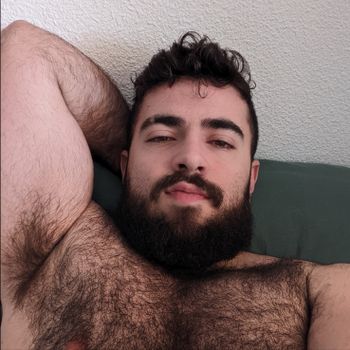 nude trbpkmn showing male selfie