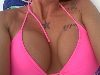 nude triple_d_sable posting milf selfie