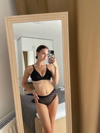 nude trishbabe showing custom content