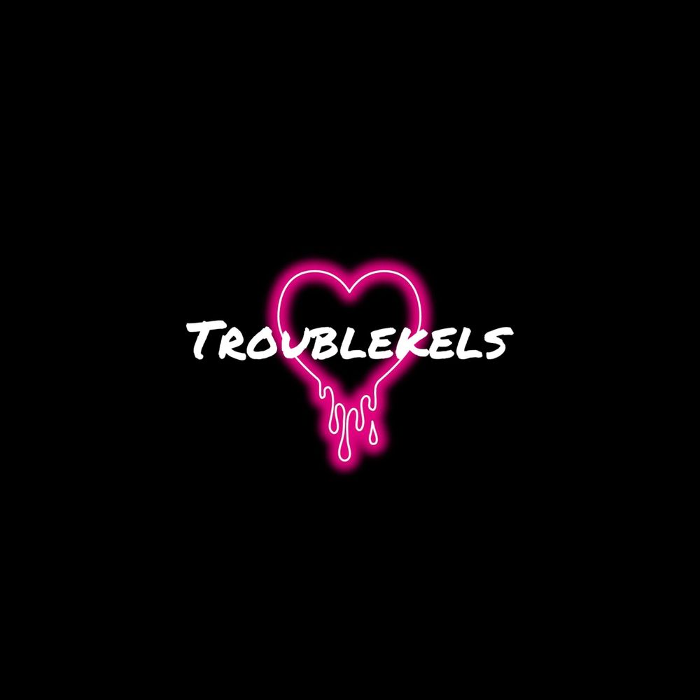 troublekels_official OnlyFans doing messaging