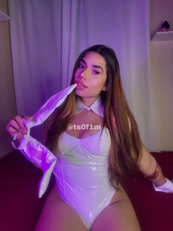 nude ts0f1m doing latina selfie