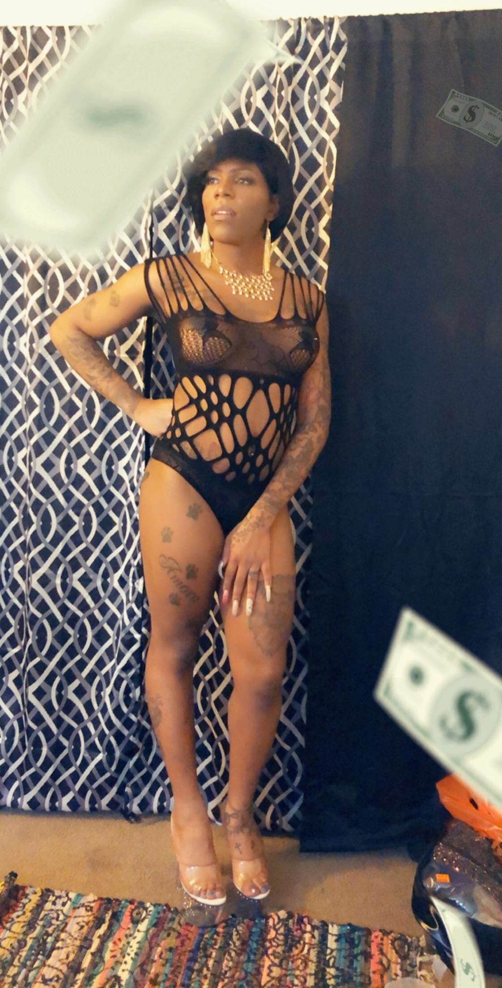 tstaytay913 OnlyFans doing ebony