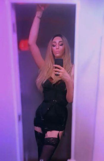 nude tvickyviktoriaofficial JOI selfie