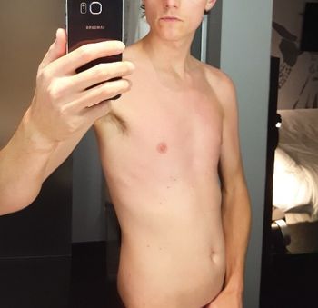 nude twinkboyfacial showing gay selfie