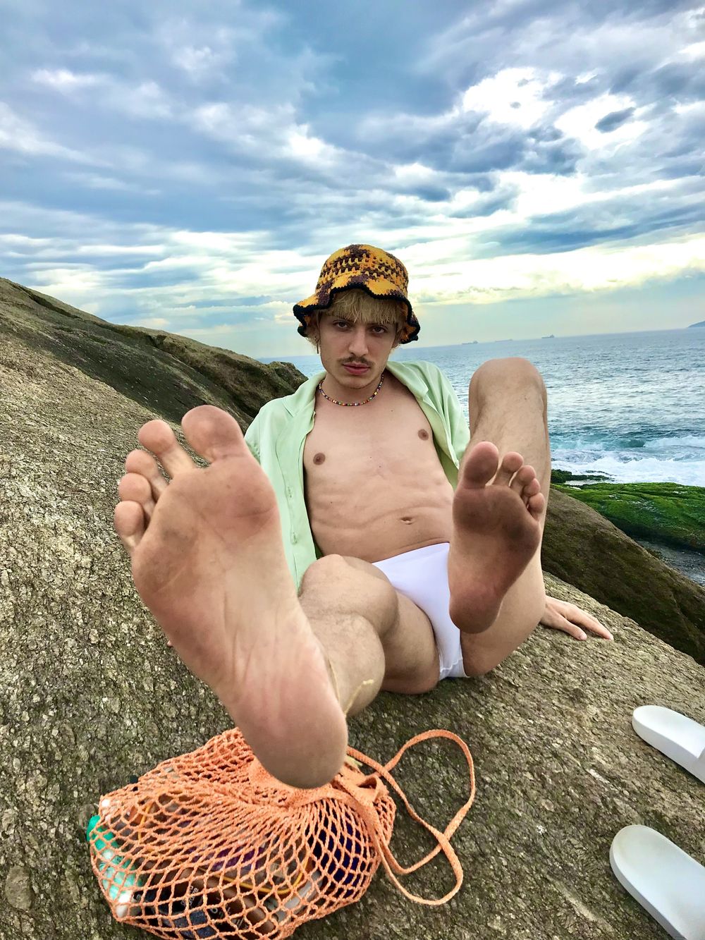 twinkboyfeet OnlyFans showing submissive