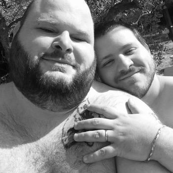 nude two_salty_bears recording white selfie