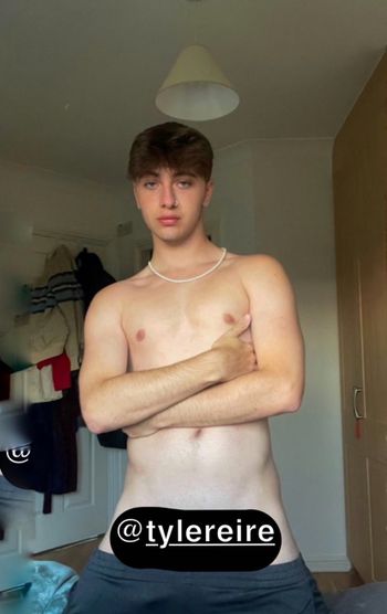 nude tylereire22 gay