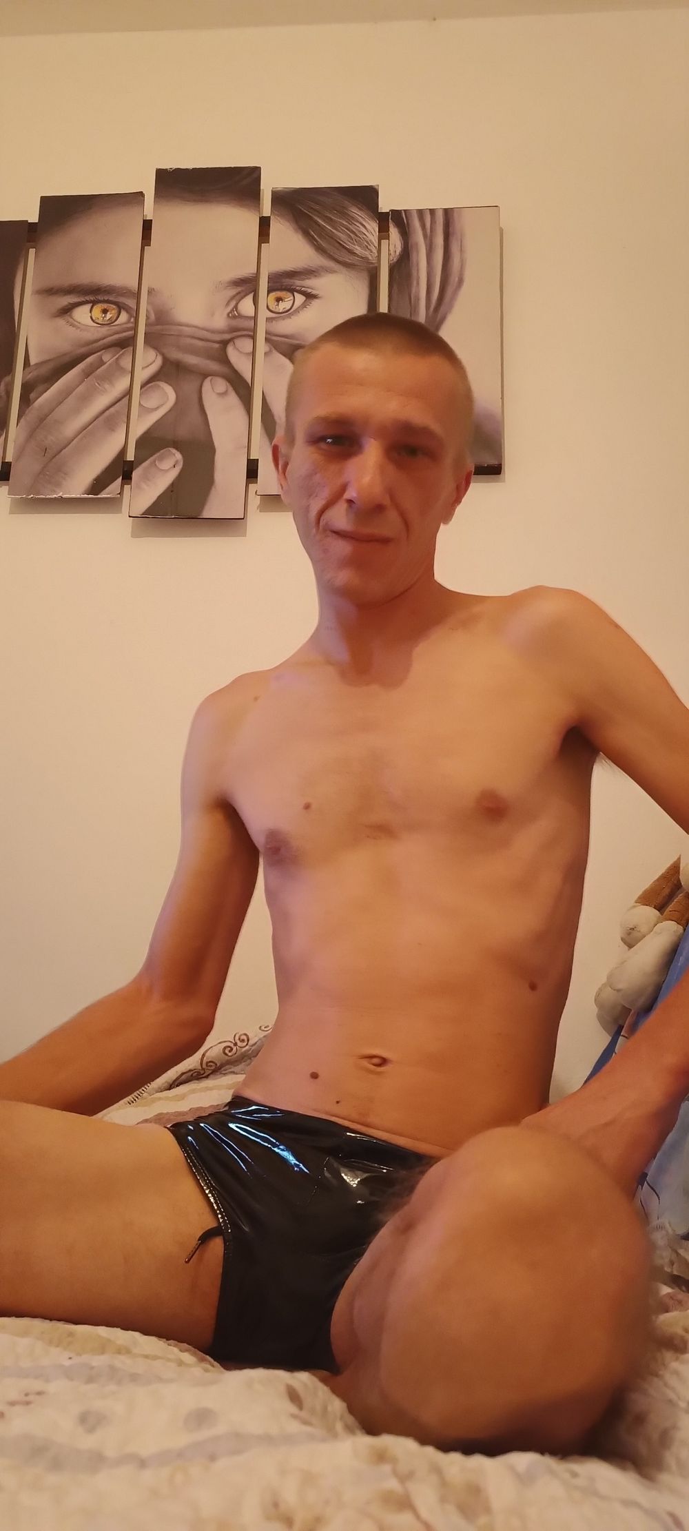 u291304635 OnlyFans showing white