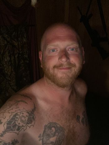 nude unclepatches posting latina selfie