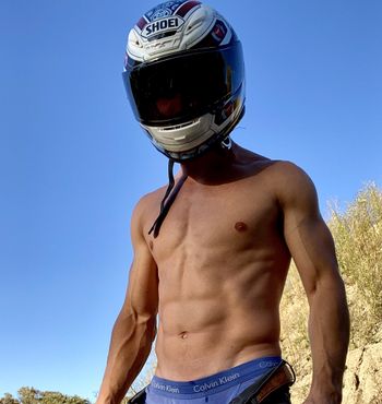 nude uncutmoto posting live selfie