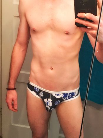 undiesbulgelover OnlyFans gay selfie