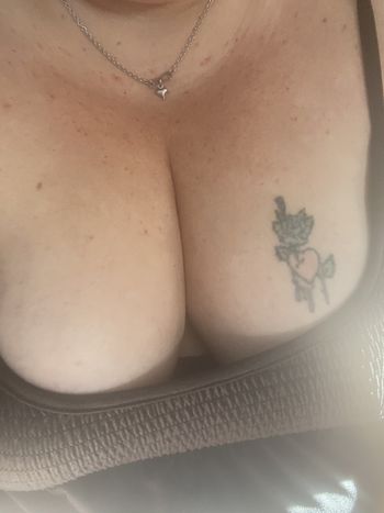 nude unholyevilenchantress posting fetish selfie