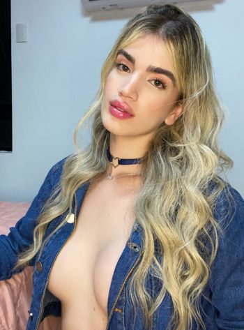 nude valentinasz recording custom content