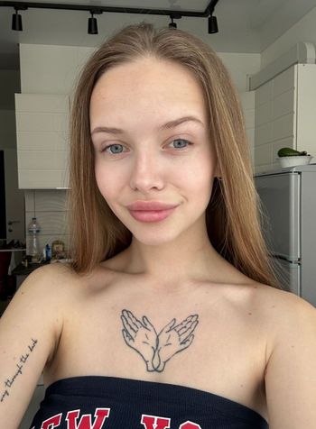 nude valerieflor showing student selfie