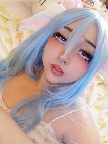 nude vap0rneon showing teen selfie