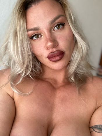 nude verininini leaking latina selfie