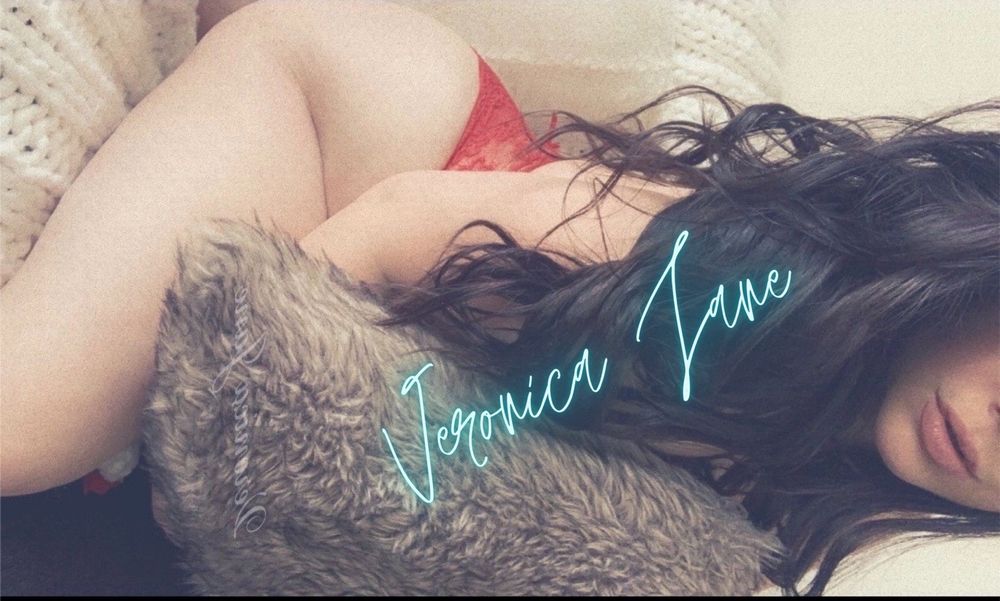 veronicajaneee OnlyFans anal