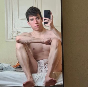 nude victordeorangefree leaking hispanic selfie