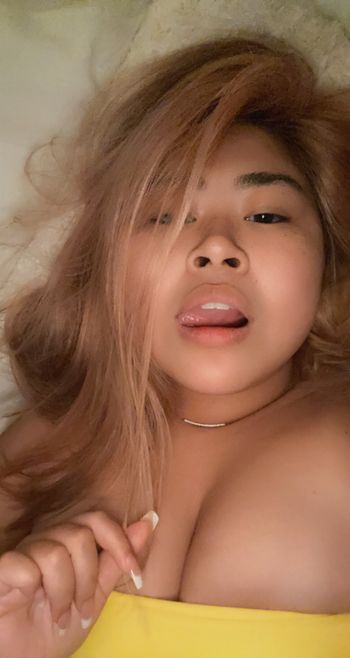 nude vietbbg doing nude selfie