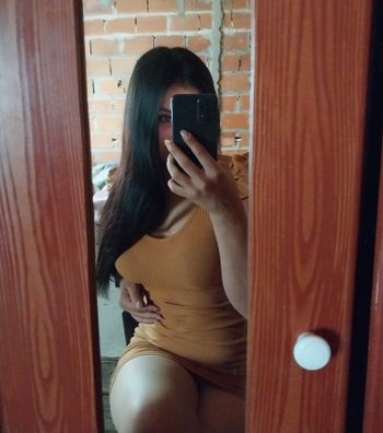 nude vipponfireluna posting submissive selfie