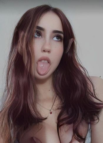 nude waifu-nudes recording streamer selfie