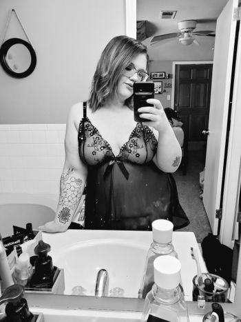 nude wetlittleprincess92 leaking submissive