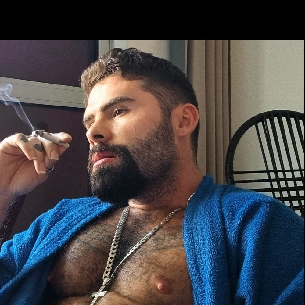 whitewolfbrazil OnlyFans posting male