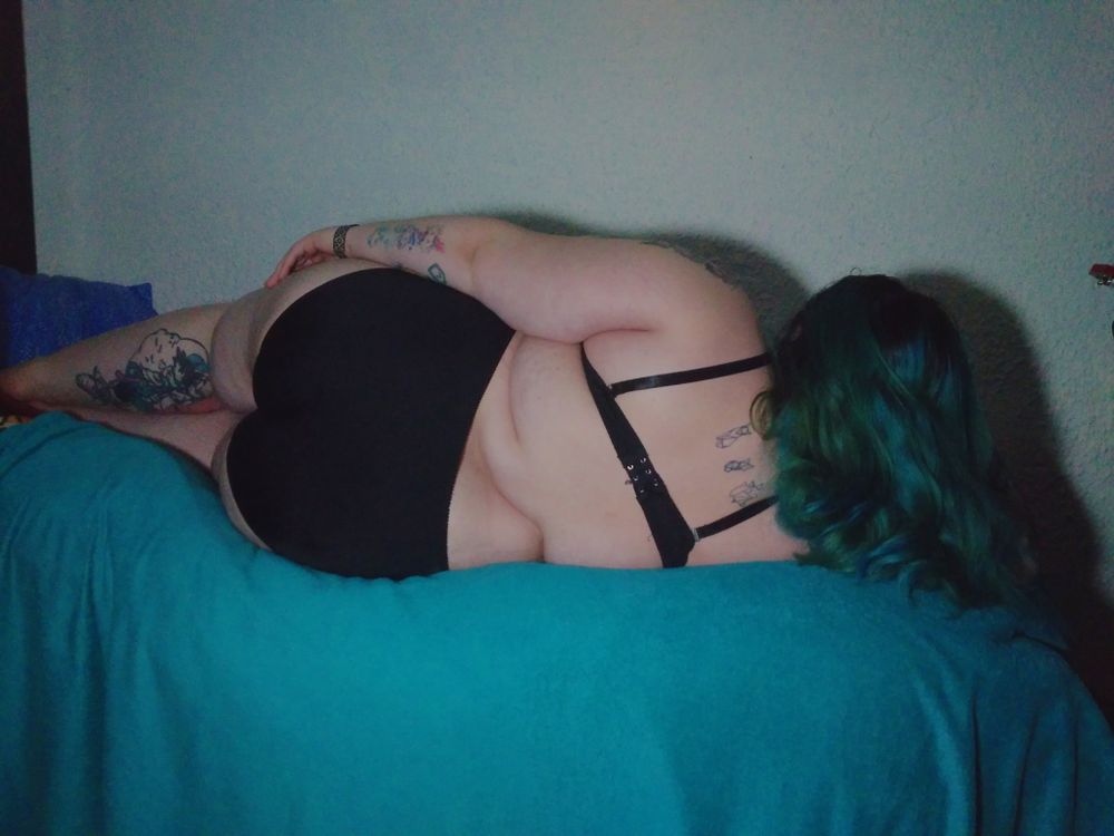 witch21 OnlyFans showing bbw