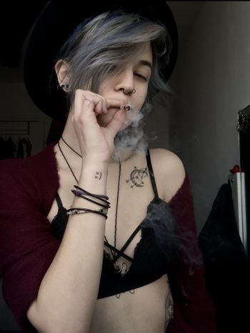 nude witchycal posting cfnm