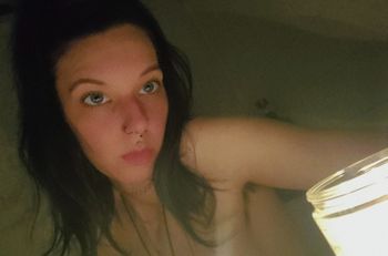 nude x_moonbaby lesbian selfie