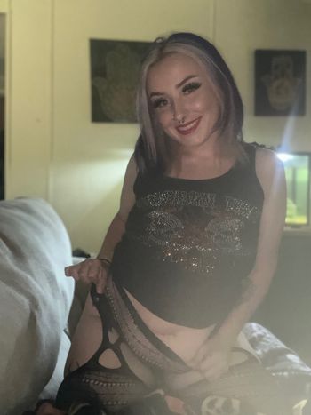 nude xcloudykittenx femdom