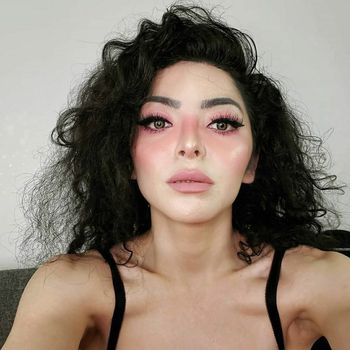 nude xenaleblanc doing custom content