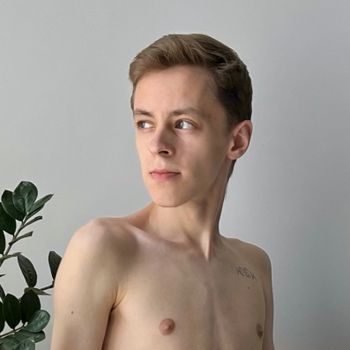 nude xmmgdima posting white selfie