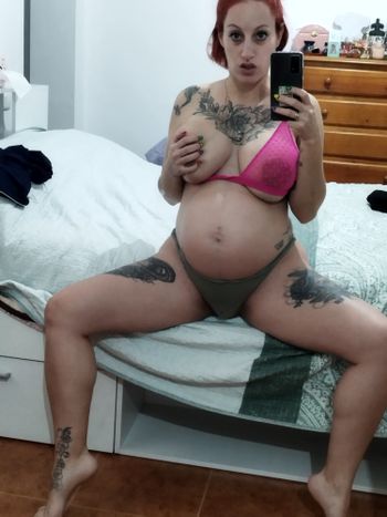 nude xxbignikitaxx doing toys